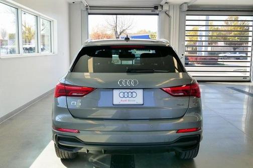 2024 Audi Q3 45 S line Premium