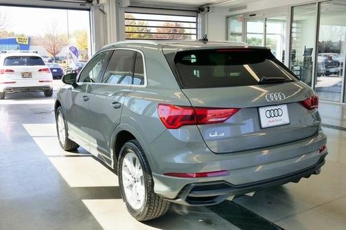 2024 Audi Q3 45 S line Premium