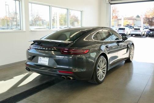 2017 Porsche Panamera 4S