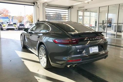 2017 Porsche Panamera 4S