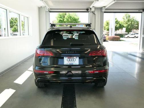 Mythos Black Metallic 2025 Audi Q5 55 S line quattro Premium