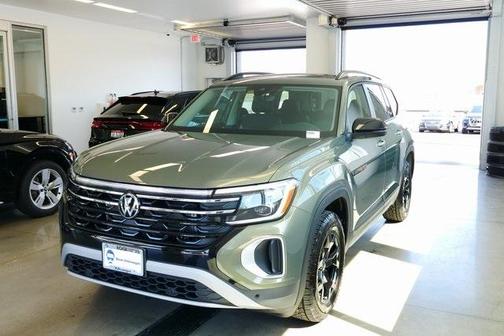 2025 Volkswagen Atlas 2.0T Peak Edition