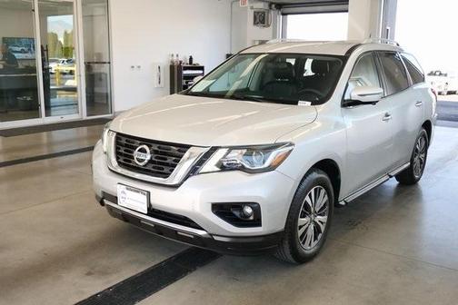 2017 Nissan Pathfinder SL