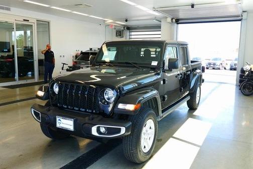 2021 Jeep Gladiator Sport