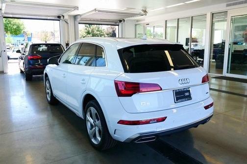 2025 Audi Q5 45 S line quattro Premium