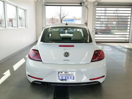 2019 Volkswagen Beetle 2.0T SE