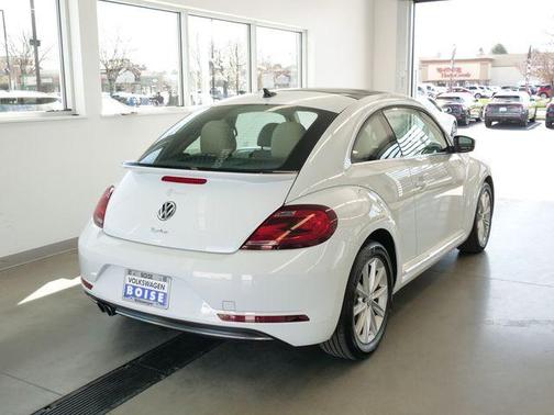 2019 Volkswagen Beetle 2.0T SE