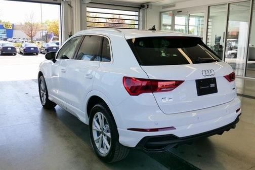 2024 Audi Q3 45 S line Premium