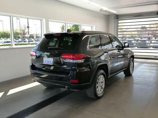 Diamond Black 2022 Jeep Grand Cherokee WK Laredo