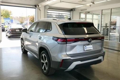 2025 Volkswagen Tiguan 2.0T SE