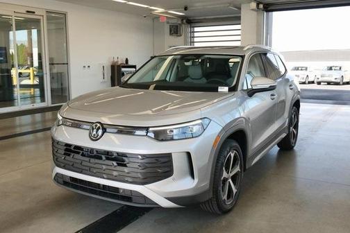 2025 Volkswagen Tiguan 2.0T SE