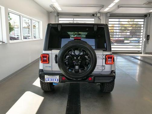 Silver Zynith Clearcoat 2023 Jeep Wrangler 4xe Sahara