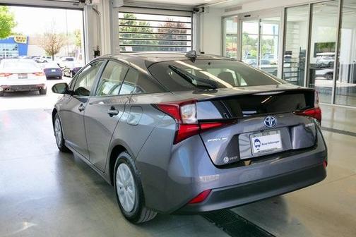 2022 Toyota Prius LE
