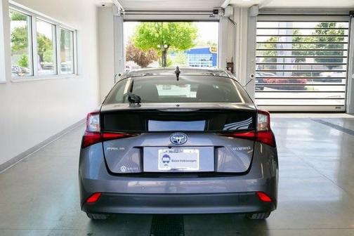 2022 Toyota Prius LE