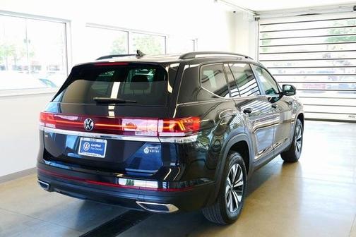 2024 Volkswagen Atlas 2.0T SE