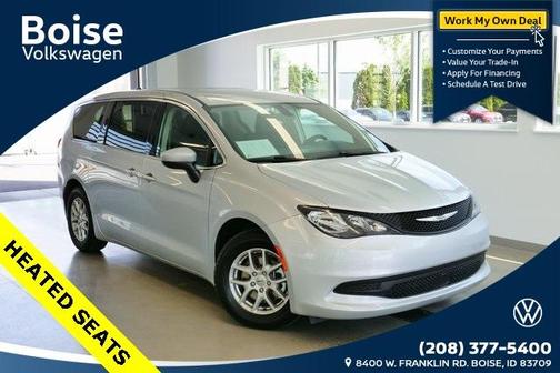 2022 Chrysler Voyager LX