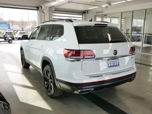 2023 Volkswagen Atlas 2.0T SE