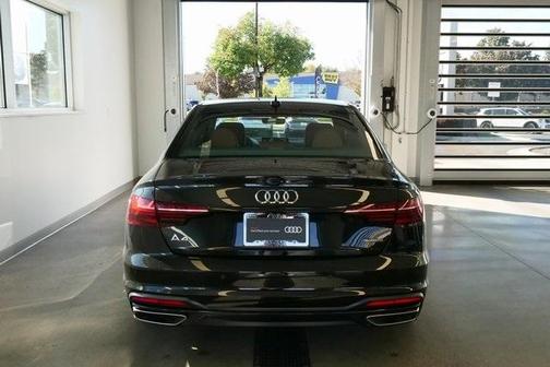 2025 Audi A4 45 S line quattro Premium