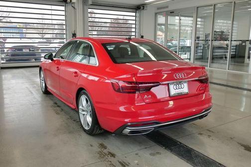 2024 Audi A4 45 S line quattro Premium