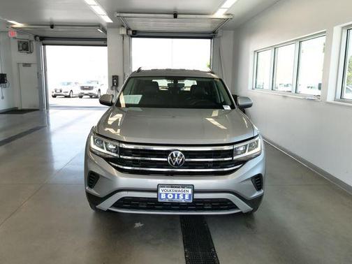 Pyrite Silver Metallic 2023 Volkswagen Atlas 3.6L SE w/Technology