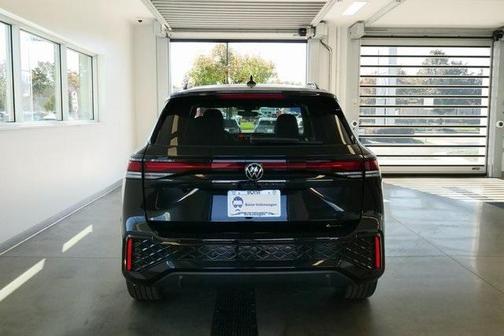 2025 Volkswagen Tiguan 2.0T SE R-Line Black