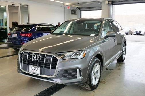 2024 Audi Q7 45 Premium Plus