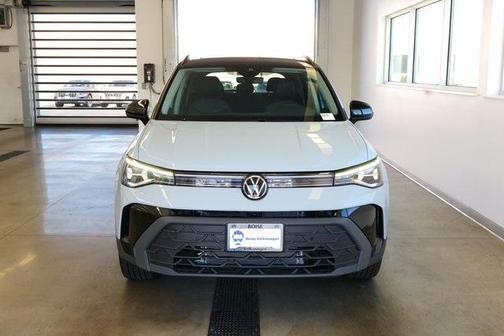 2025 Volkswagen Taos 1.5T SE Black