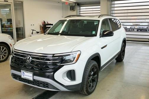 2025 Volkswagen Atlas 2.0T Peak Edition