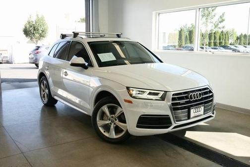 2020 Audi Q5 40 Premium Plus