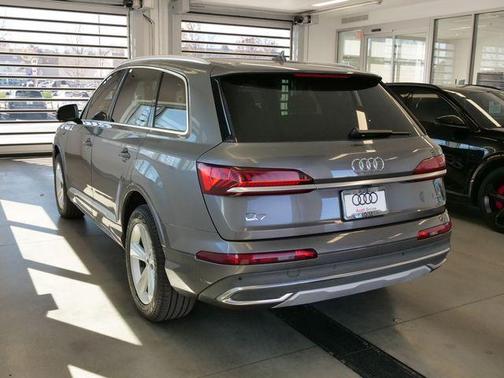 2021 Audi Q7 45 Premium
