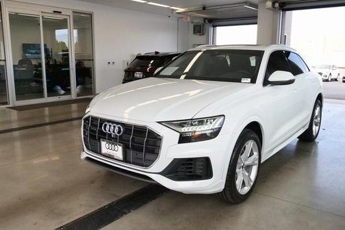 2023 Audi Q8 55 Premium