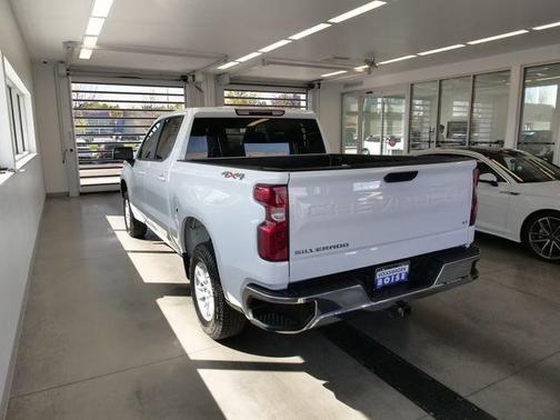 Summit White 2025 Chevrolet Silverado 1500 LT