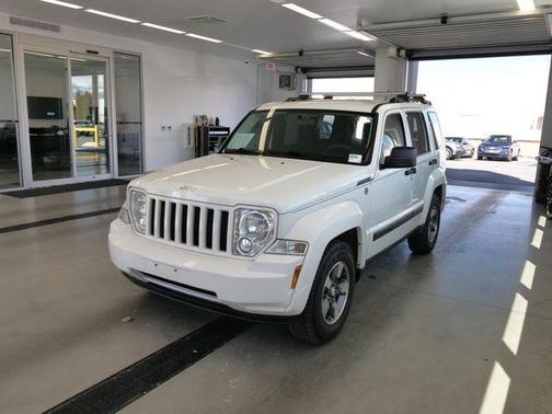 Stone White Clearcoat 2009 Jeep Liberty Sport
