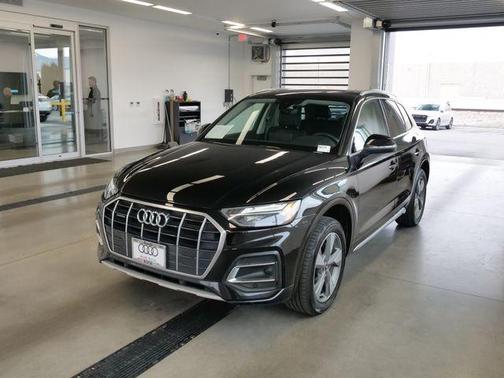 2023 Audi Q5 40 Premium