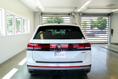2025 Volkswagen Atlas 2.0T Peak Edition