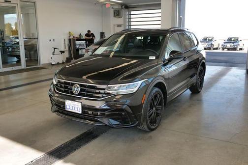 2022 Volkswagen Tiguan 2.0T SE R-Line Black