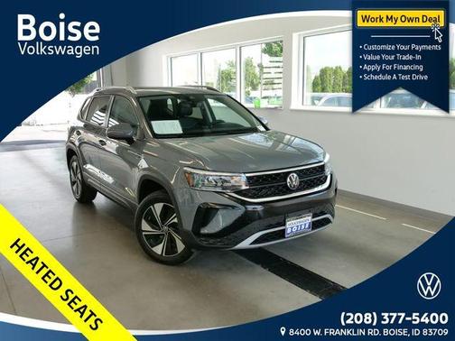 Pure Gray 2024 Volkswagen Taos 1.5T SE