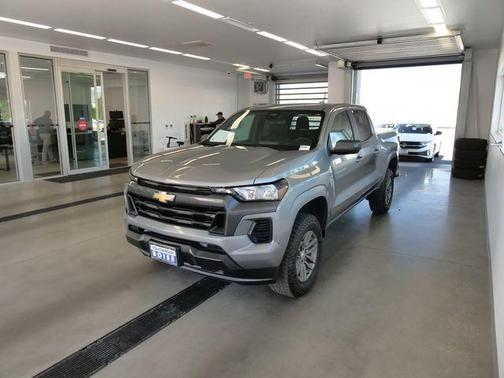 Sterling Gray Metallic 2023 Chevrolet Colorado LT