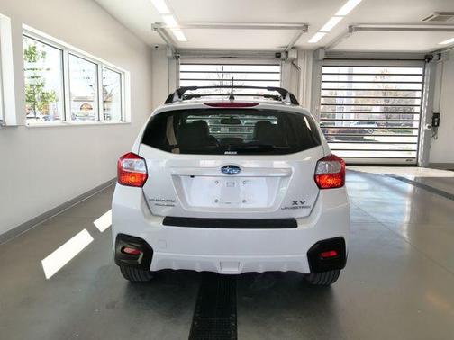 Satin White Pearl 2014 Subaru XV Crosstrek 2.0i Limited