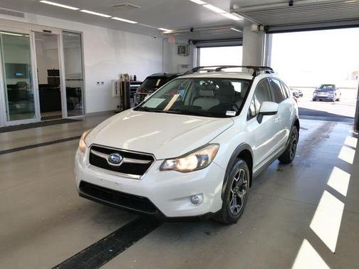 Satin White Pearl 2014 Subaru XV Crosstrek 2.0i Limited