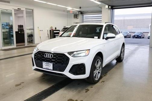 2025 Audi Q5 45 S line quattro Premium