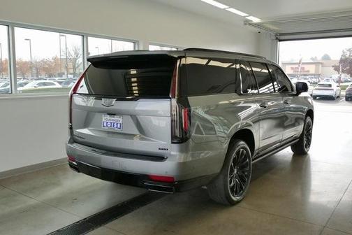 2023 Cadillac Escalade ESV Sport Platinum