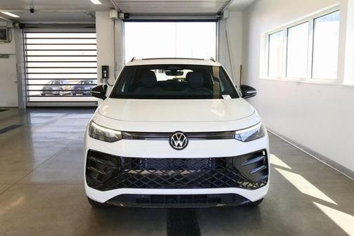 2025 Volkswagen Tiguan 2.0T SE R-Line Black