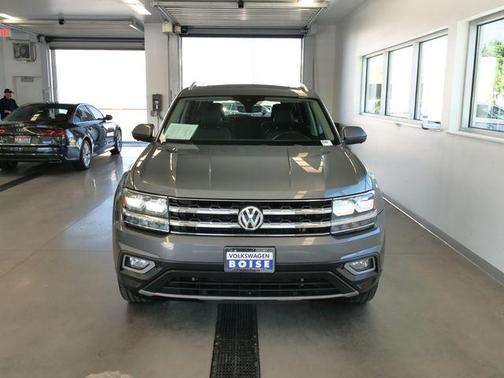 Platinum Gray Metallic 2019 Volkswagen Atlas 3.6L SEL Premium