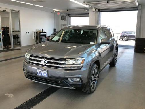 Platinum Gray Metallic 2019 Volkswagen Atlas 3.6L SEL Premium