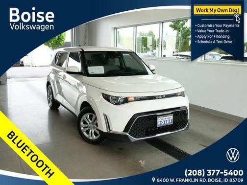 Snow White Pearl 2024 Kia Soul LX
