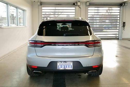 2021 Porsche Macan Base