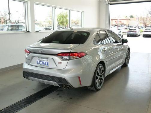 Classic Silver Metallic 2021 Toyota Corolla SE