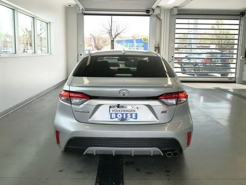 Classic Silver Metallic 2021 Toyota Corolla SE