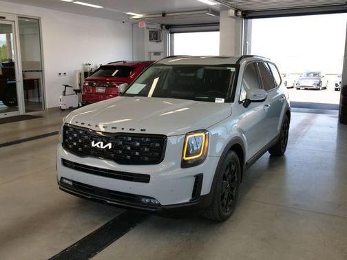 Gray 2022 Kia Telluride SX